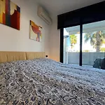 아파트 Palm Grove House Con Terrazzo E Box Privato