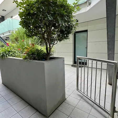 Palm Grove House Con Terrazzo E Box Privato Apartman *