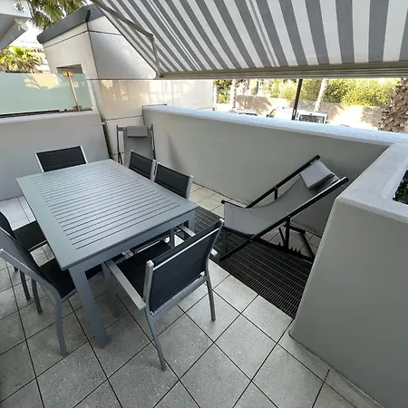 Palm Grove House Con Terrazzo E Box Privato アパート ロアーノ
