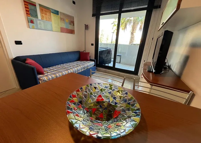 Palm Grove House Con Terrazzo E Box Privato * Loano