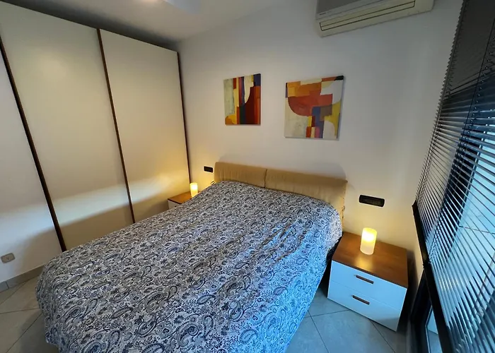 Palm Grove House Con Terrazzo E Box Privato Apartament